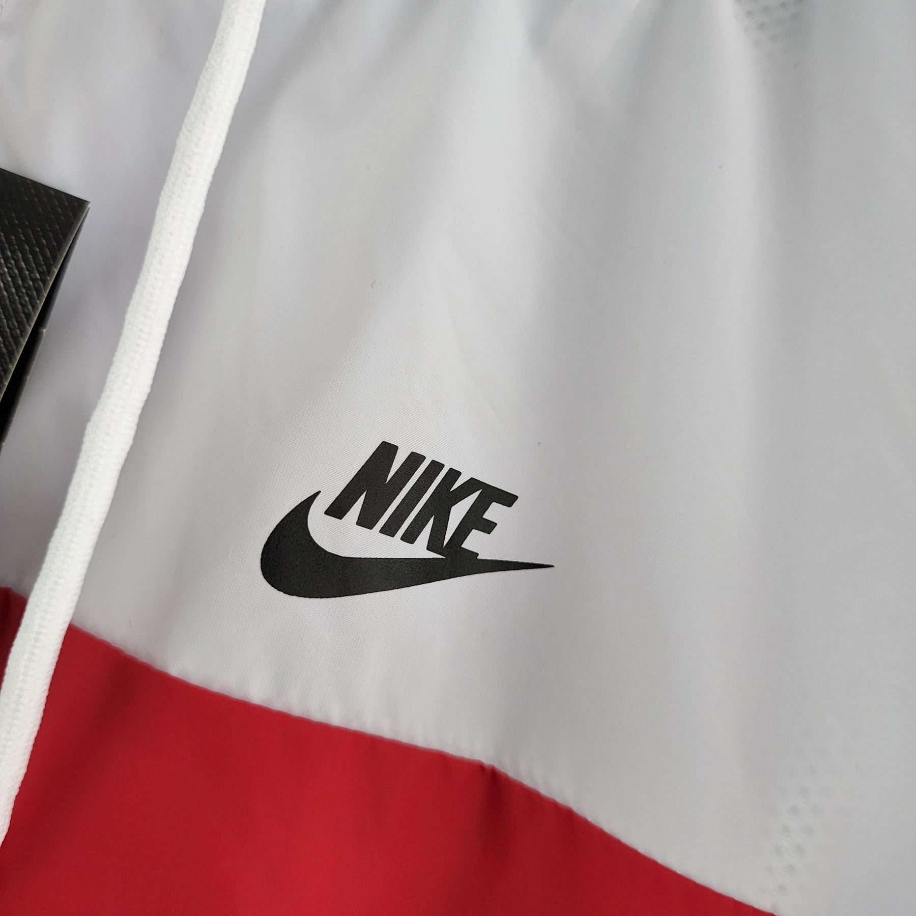 Corta Vento Nike - Vermelha