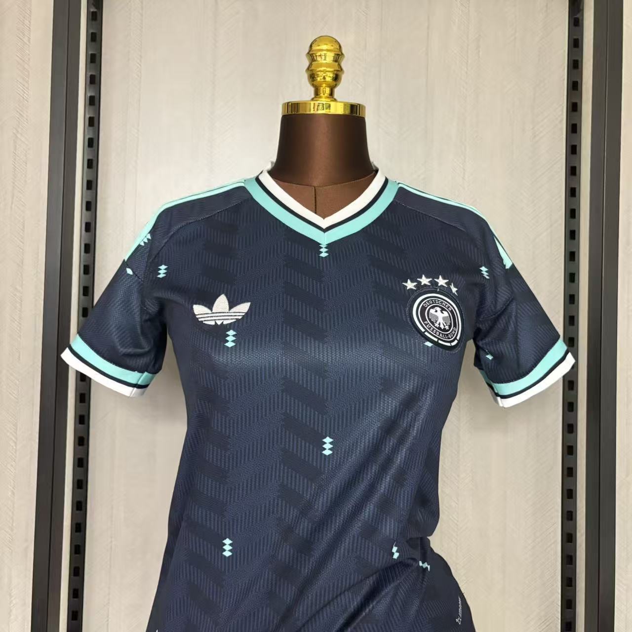 Camisa Feminina Alemanha 2026/27 II