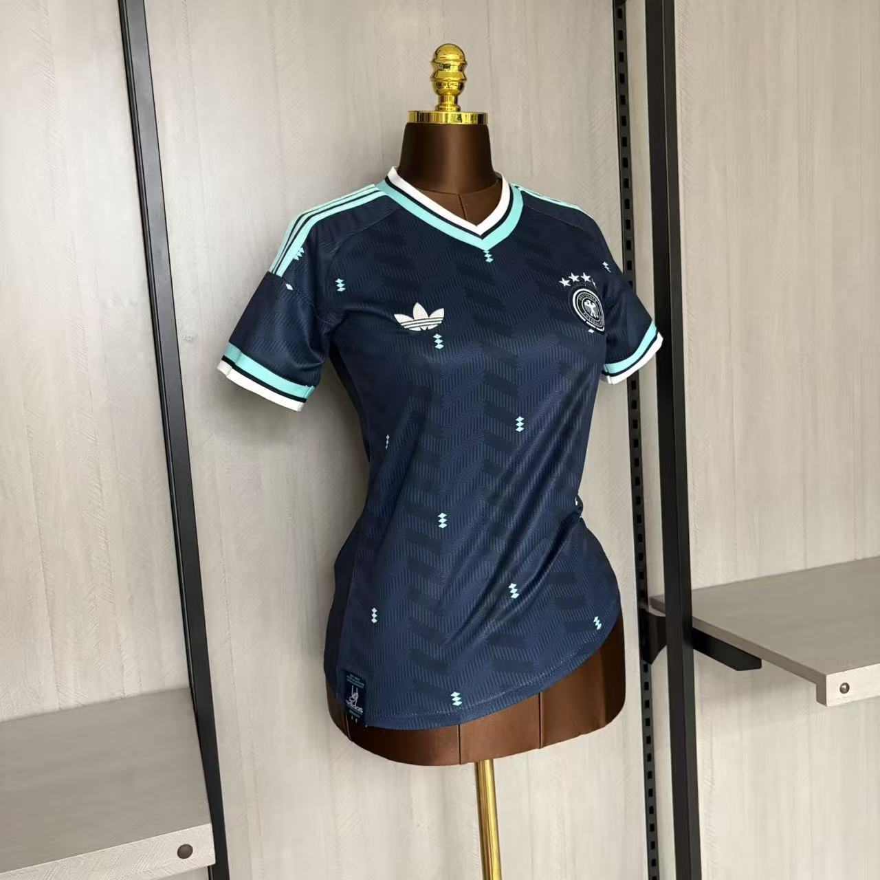 Camisa Feminina Alemanha 2026/27 II