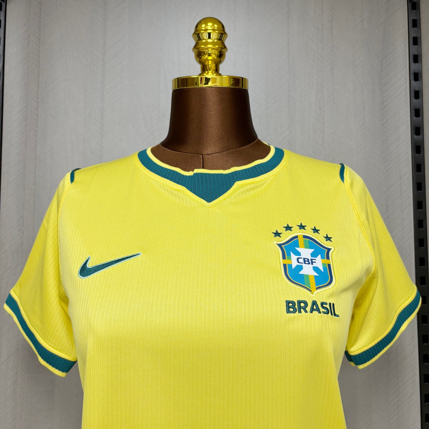Camisa Feminina Brasil 2026/27 I